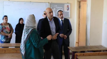 وزير التعليم يتفقد مدرسة الروافع للوقوف على تداعيات الأحداث الأخيرة داخلها